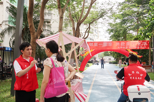 Vickong dental sponsored Luohu Futian two districts to carry out the "welcome 'July 1' to build the new era" party member market activities