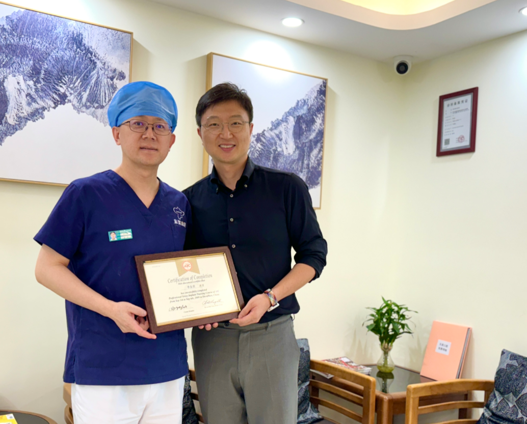Vickong Dental's Director Li Dongying Appointed as Senior Medical Mentor by South Korean Osstem Implant